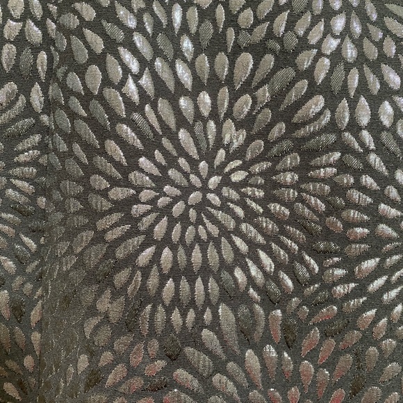 LOFT embossed pattern black shiny skirt size 8 - Picture 12 of 16